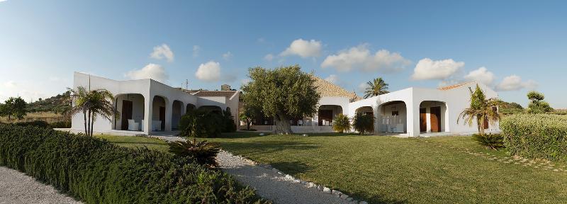 Borgo Giallonardo Wine Relais เรอัลมอนเต ภายนอก รูปภาพ