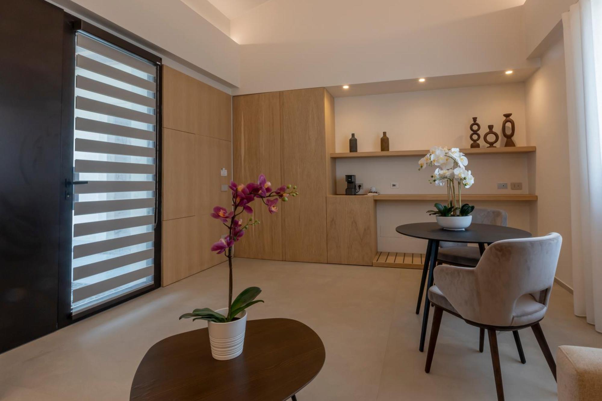 Borgo Giallonardo Wine Relais เรอัลมอนเต ภายนอก รูปภาพ