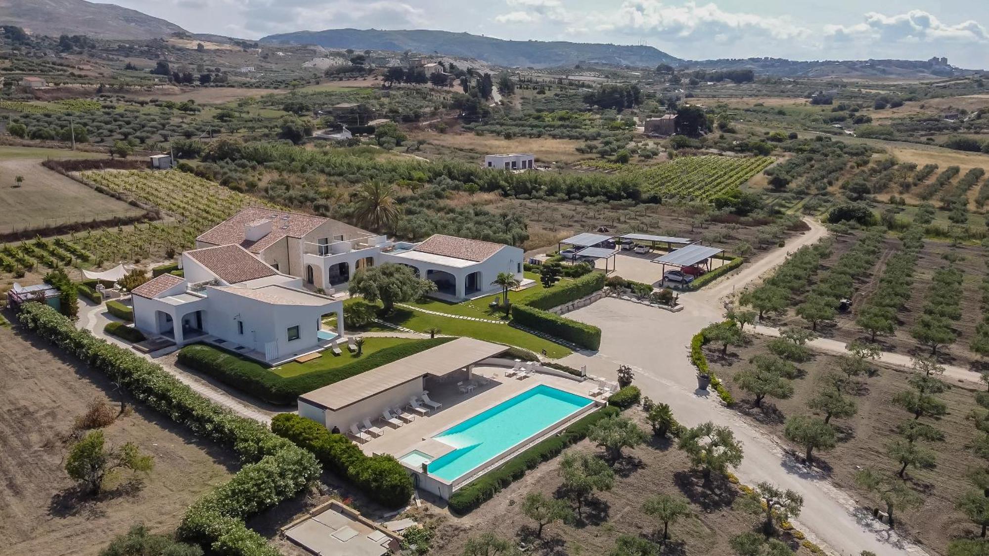 Borgo Giallonardo Wine Relais เรอัลมอนเต ภายนอก รูปภาพ