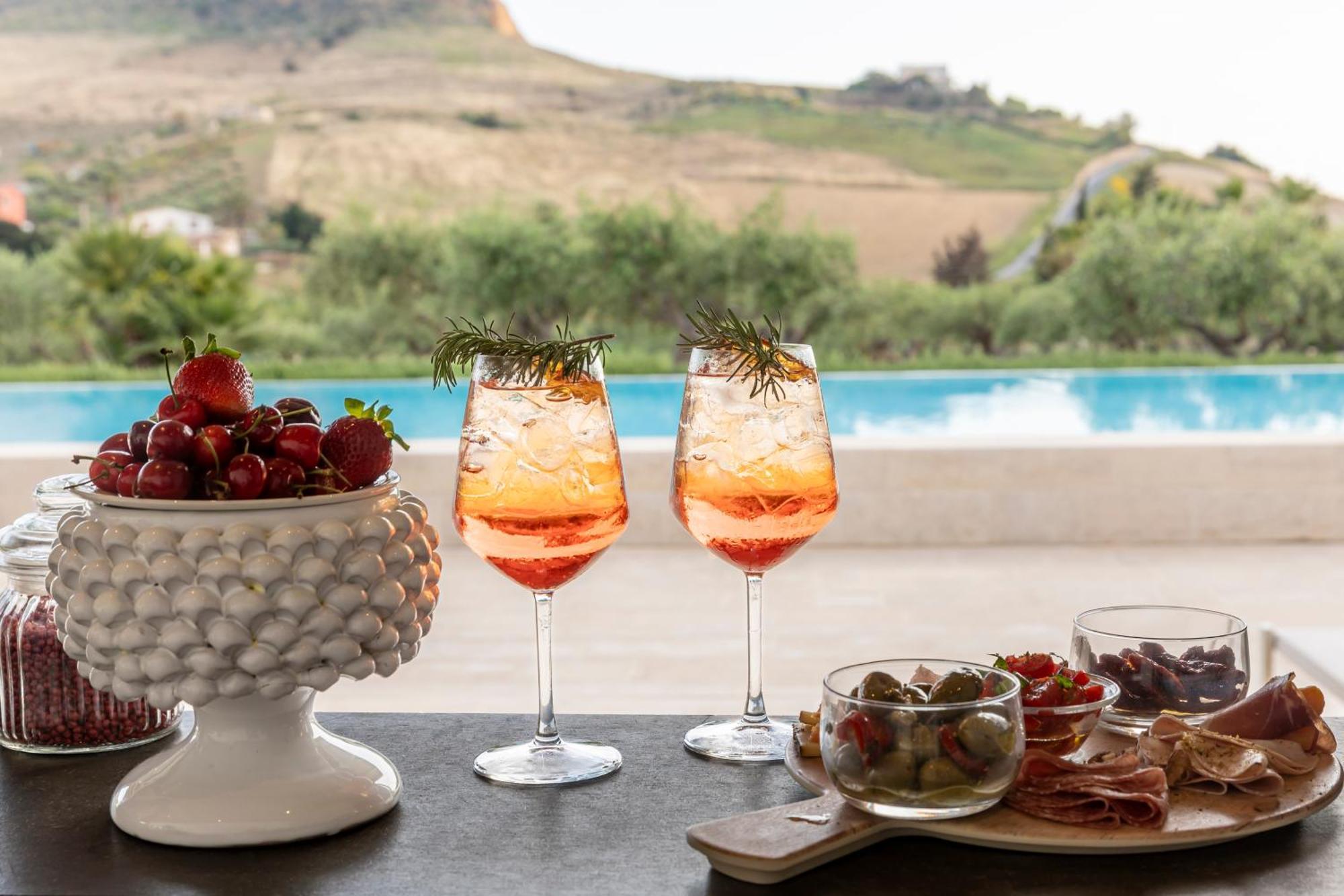 Borgo Giallonardo Wine Relais เรอัลมอนเต ภายนอก รูปภาพ