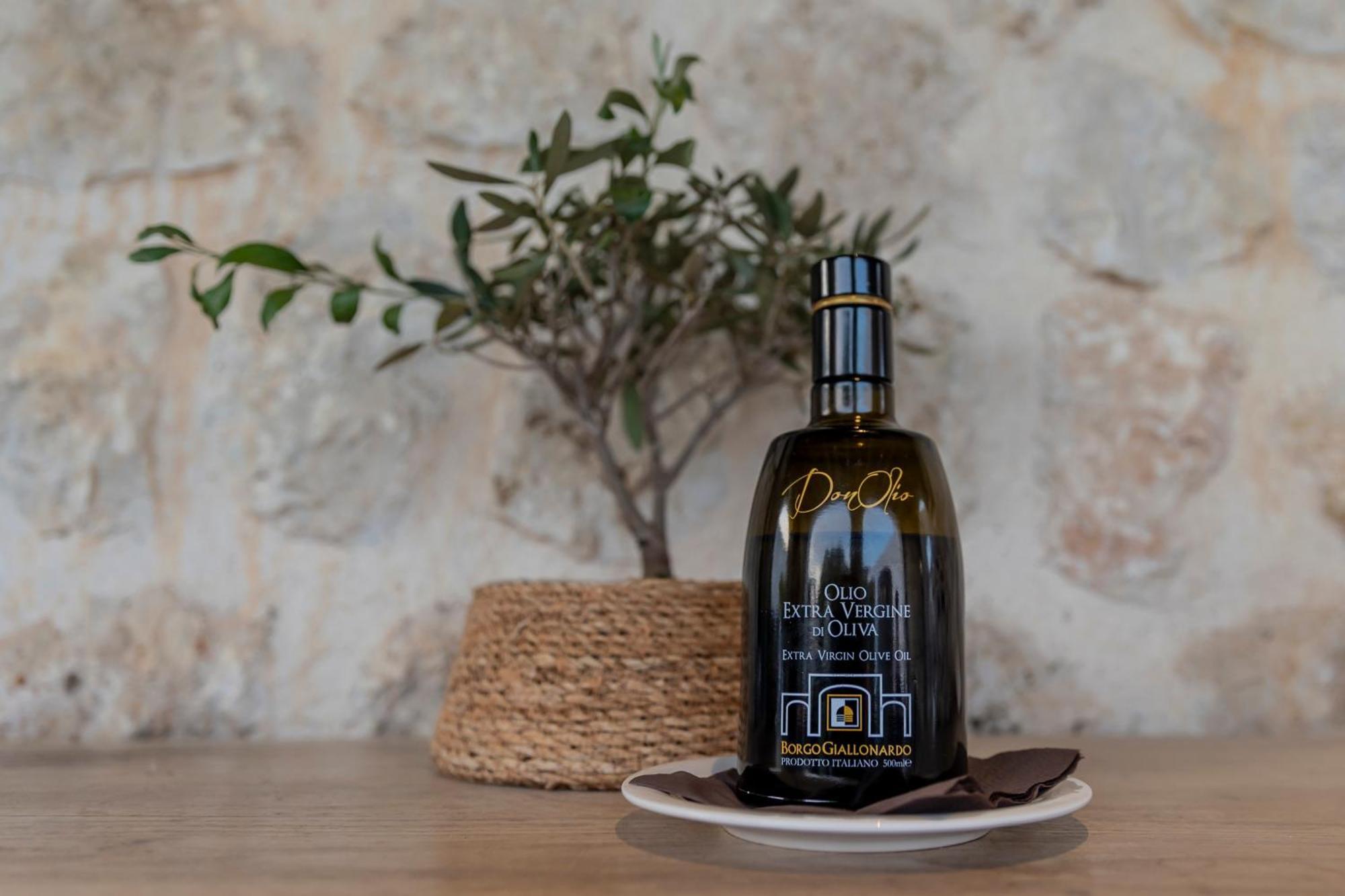 Borgo Giallonardo Wine Relais เรอัลมอนเต ภายนอก รูปภาพ