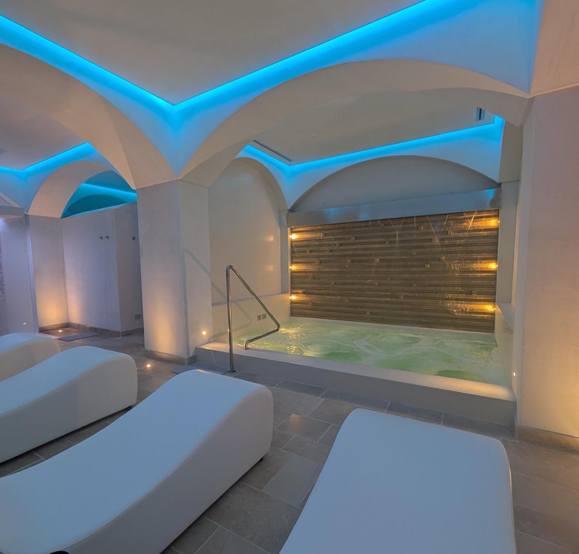Borgo Giallonardo Wine Relais เรอัลมอนเต ภายนอก รูปภาพ