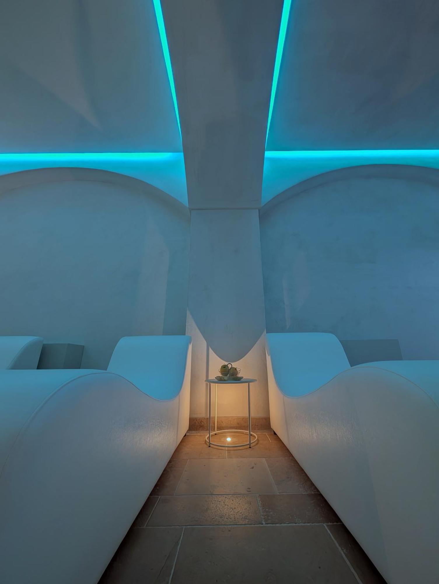 Borgo Giallonardo Wine Relais เรอัลมอนเต ภายนอก รูปภาพ