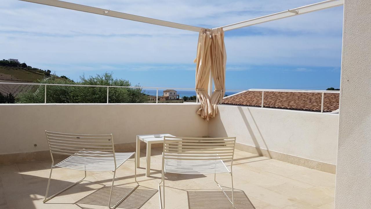 Borgo Giallonardo Wine Relais เรอัลมอนเต ภายนอก รูปภาพ