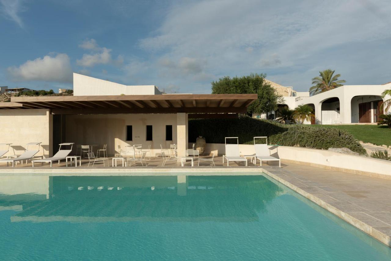 Borgo Giallonardo Wine Relais เรอัลมอนเต ภายนอก รูปภาพ