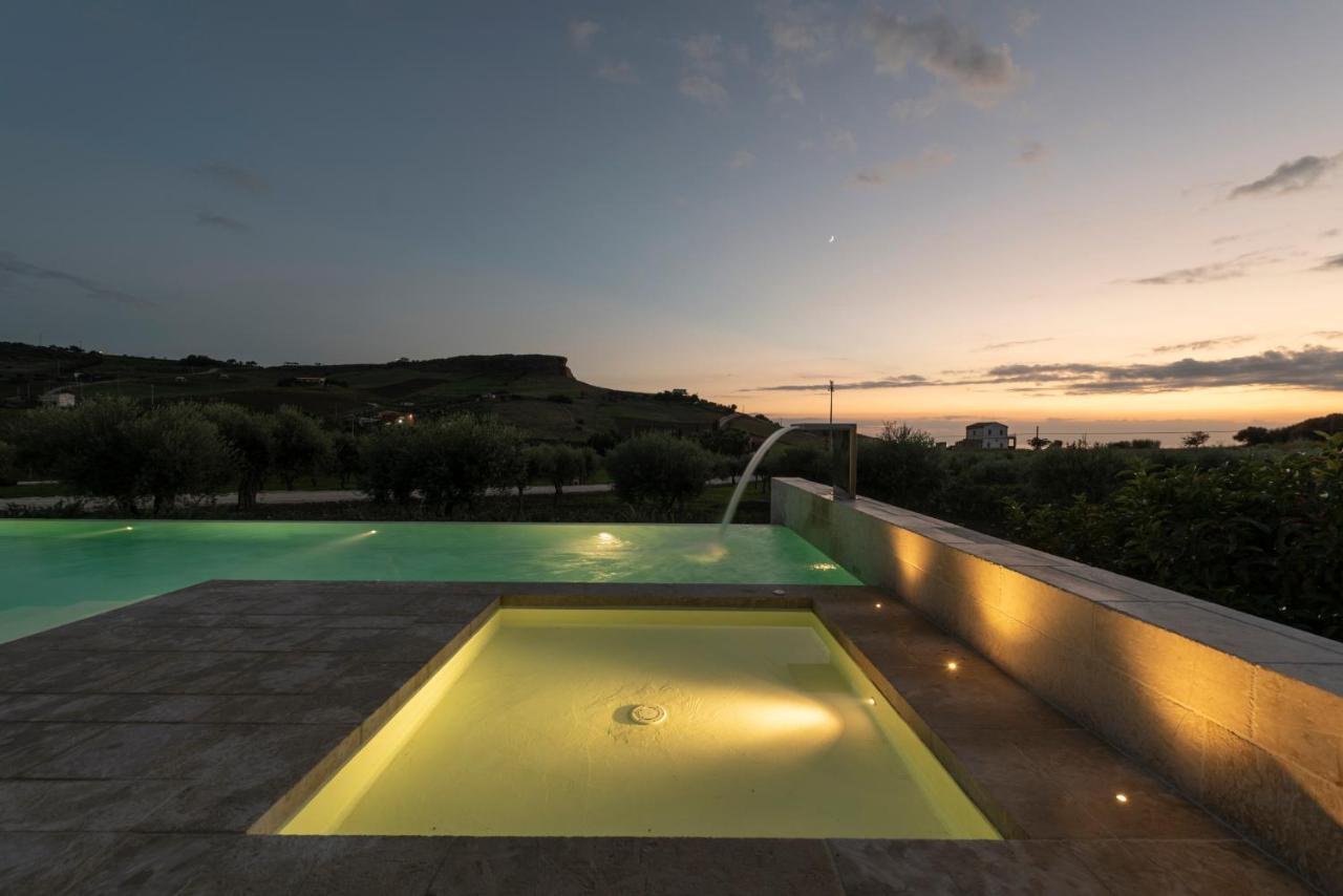 Borgo Giallonardo Wine Relais เรอัลมอนเต ภายนอก รูปภาพ