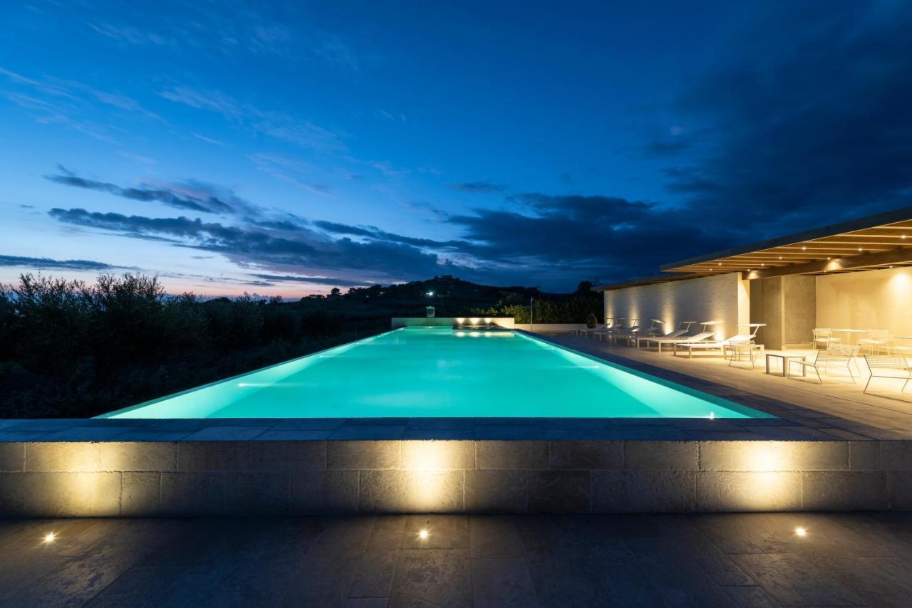 Borgo Giallonardo Wine Relais เรอัลมอนเต ภายนอก รูปภาพ