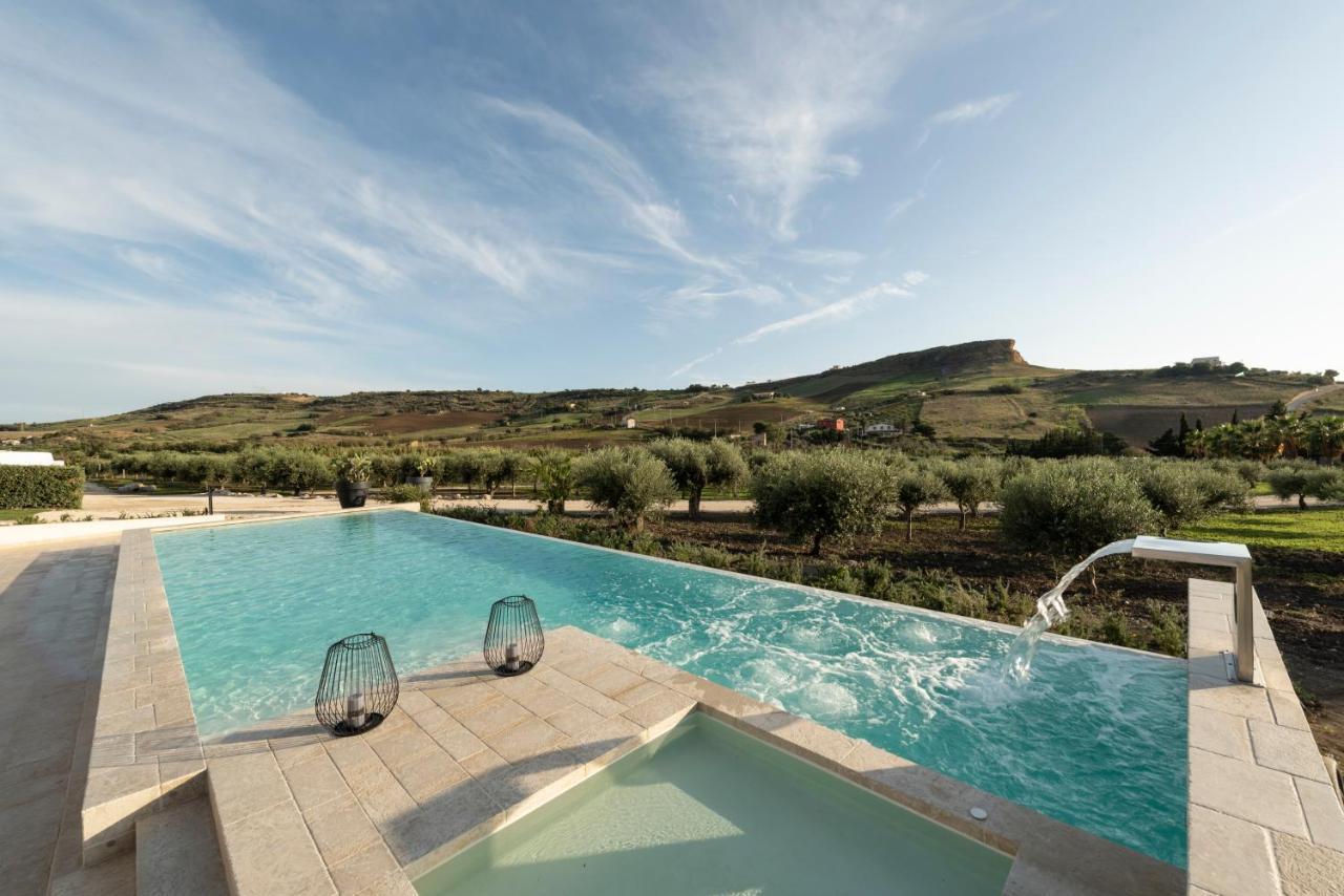 Borgo Giallonardo Wine Relais เรอัลมอนเต ภายนอก รูปภาพ