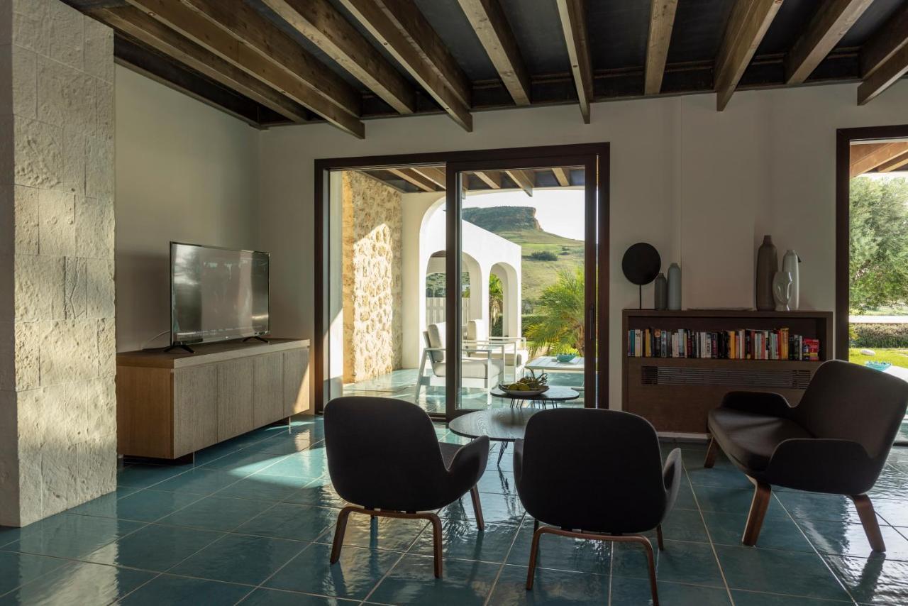 Borgo Giallonardo Wine Relais เรอัลมอนเต ภายนอก รูปภาพ